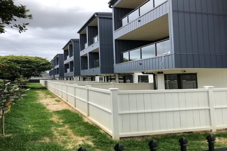 Photo of property in 8 Gray Avenue, Mangere East, Auckland, 2024