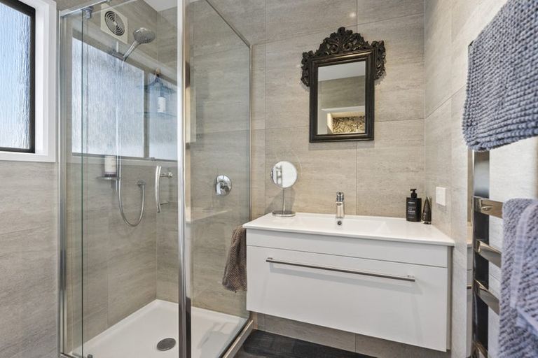 Photo of property in 109c Pah Road, Cockle Bay, Auckland, 2014
