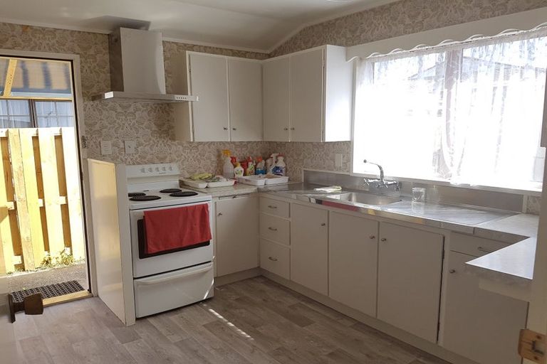Photo of property in 1/58 Great South Road, Papakura, 2110
