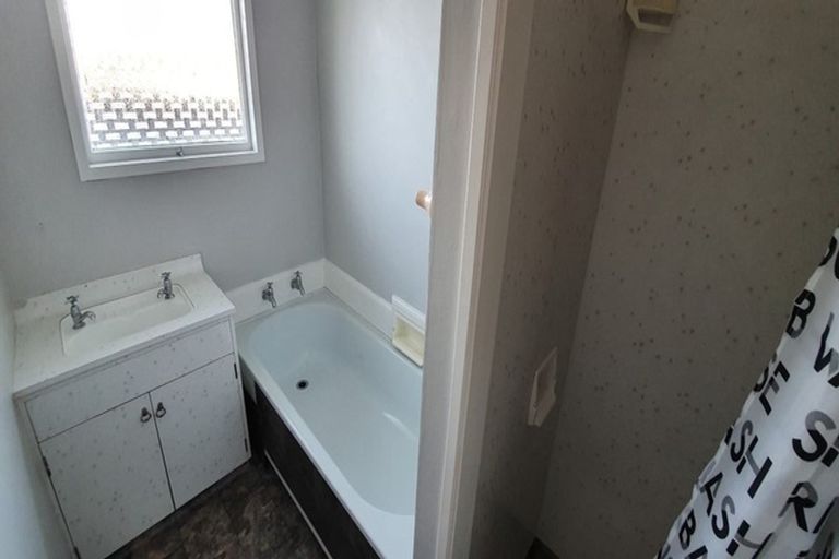 Photo of property in 9b Jade Place, Parklands, Christchurch, 8083