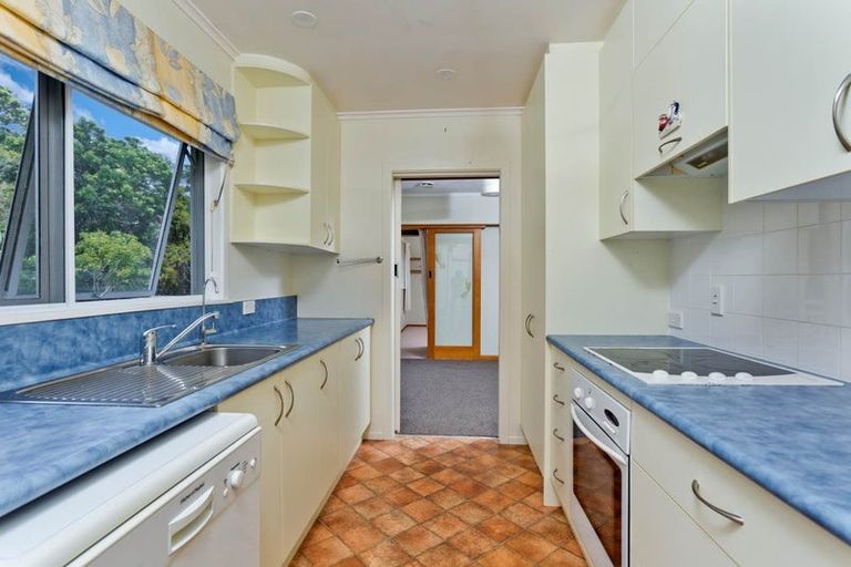 Photo of property in 8 Radiata Lane, Chatswood, Auckland, 0626