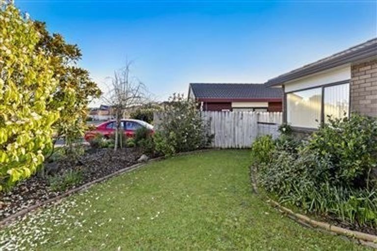 Photo of property in 5 Starlight Cove, Hobsonville, Auckland, 0618