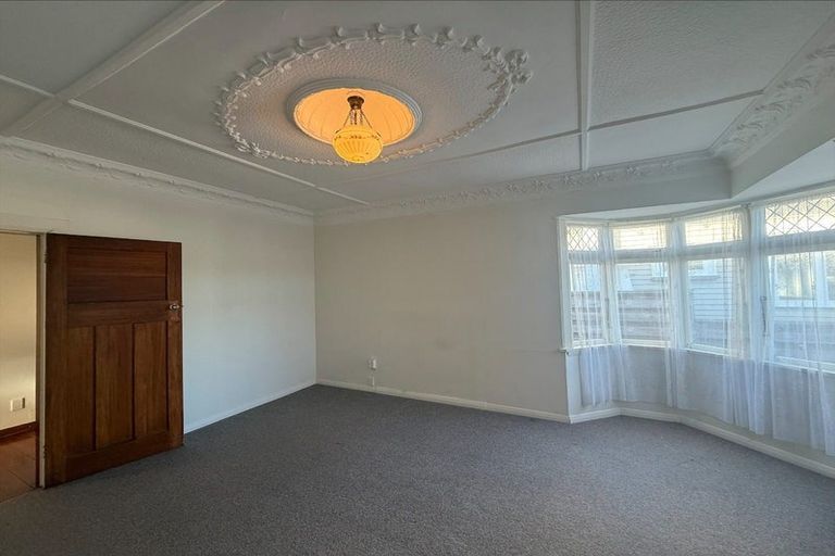 Photo of property in 72 Miro Street, Miramar, Wellington, 6022
