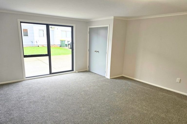 Photo of property in 70 Clevedon Road, Papakura, 2110