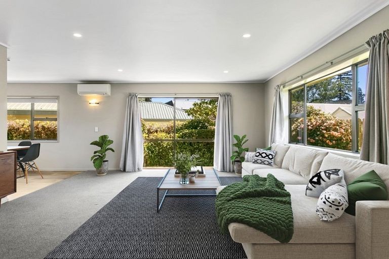 Photo of property in 7 Kathleen Place, Rainbow Point, Taupo, 3330