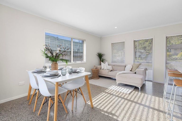 Photo of property in 14 Rochfort Crescent, Pyes Pa, Tauranga, 3112