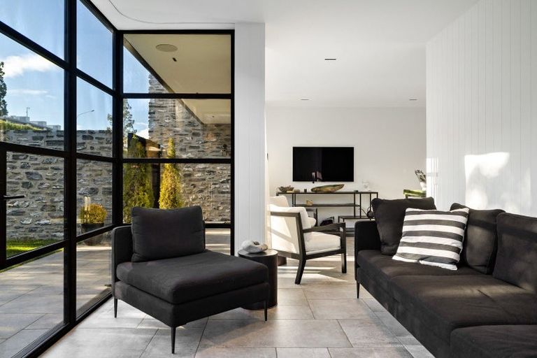 Photo of property in 95 Frankton Road, Queenstown, 9300