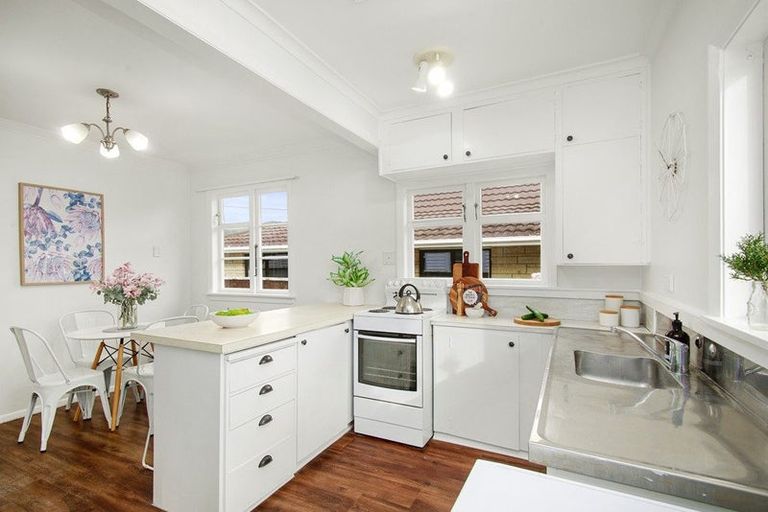 Photo of property in 965 High Street, Avalon, Lower Hutt, 5011