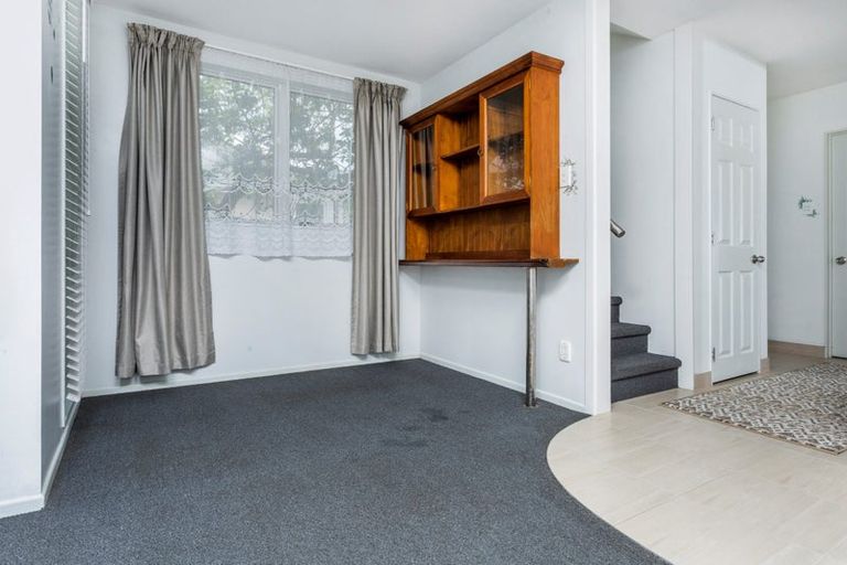 Photo of property in 44a Waverley Avenue, Glenfield, Auckland, 0629