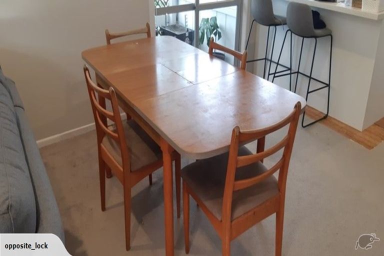 Photo of property in 37 Gilliam Street, New Lynn, Auckland, 0600