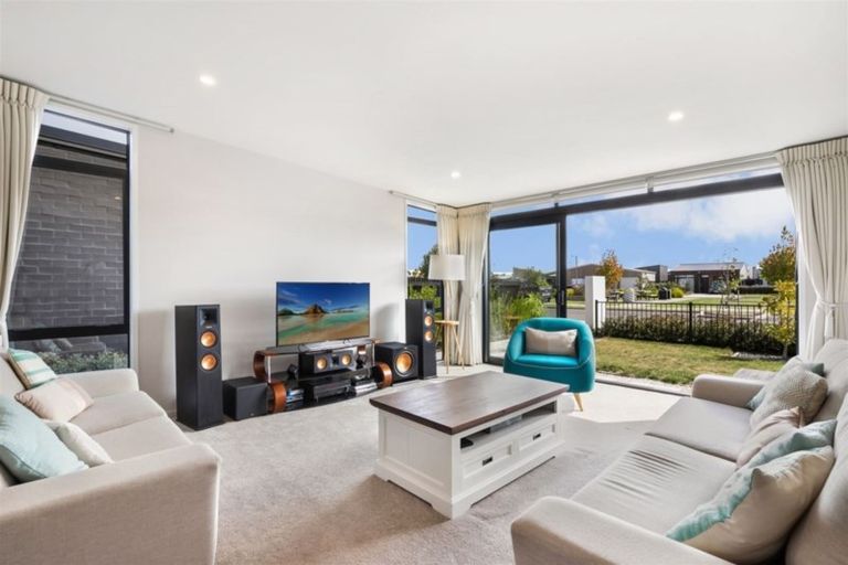 Photo of property in 6 Leadership Crescent, Papakura, 2110