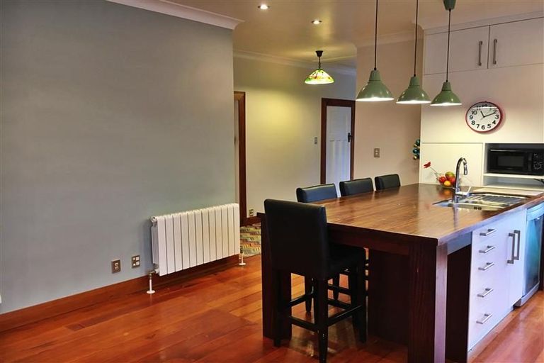 Photo of property in 44 Birdwood Road, Waterloo, Lower Hutt, 5011