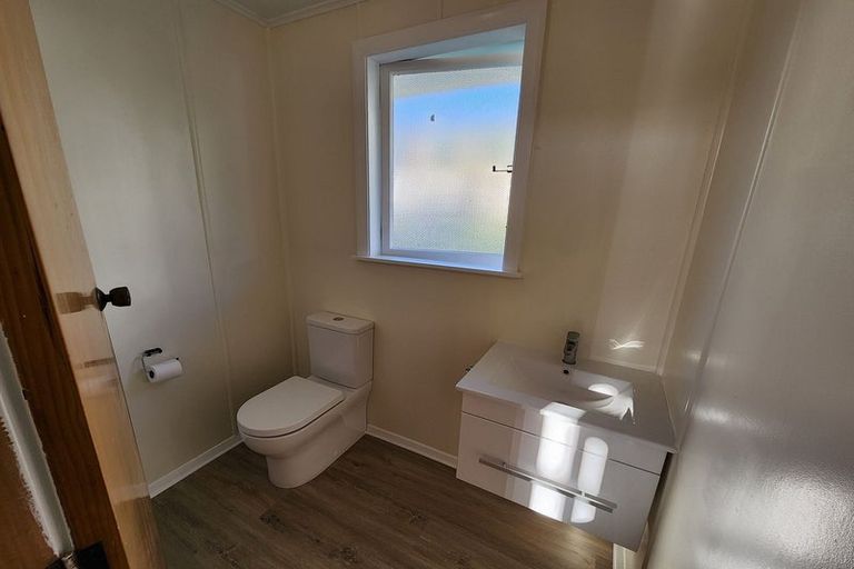 Photo of property in 66- 68 Waihora Crescent, Waitangirua, Porirua, 5024