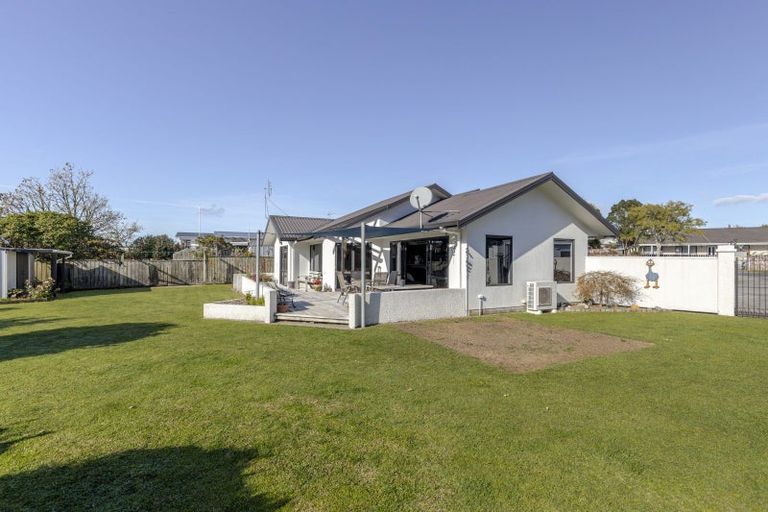 Photo of property in 20 Kowhai Street, Strandon, New Plymouth, 4312