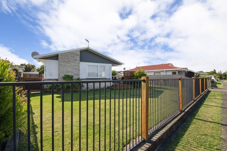 Photo of property in 1 Holyrood Street, Taradale, Napier, 4112