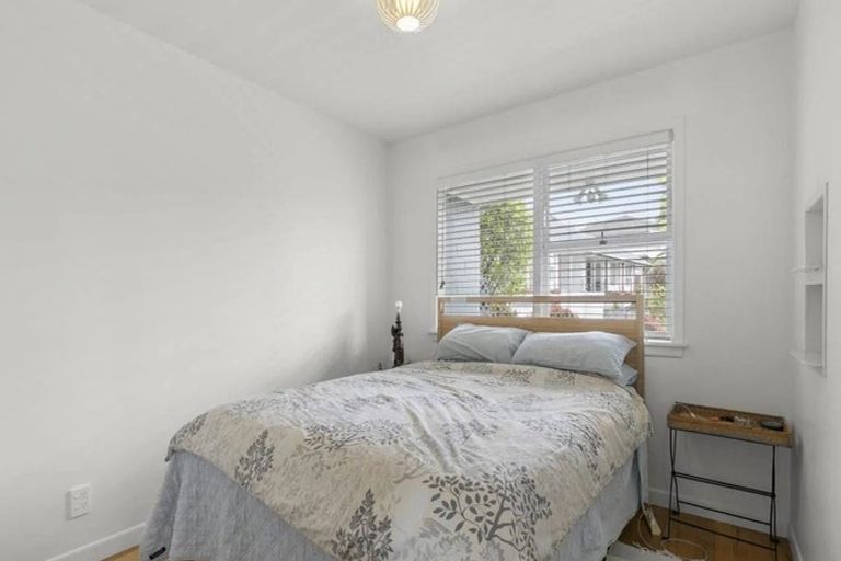 Photo of property in 19 Church Street, Northcote Point, Auckland, 0627