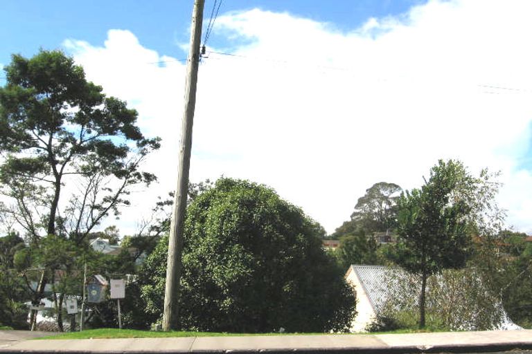 Photo of property in 98 Sunnyside Road, Sunnyvale, Auckland, 0612