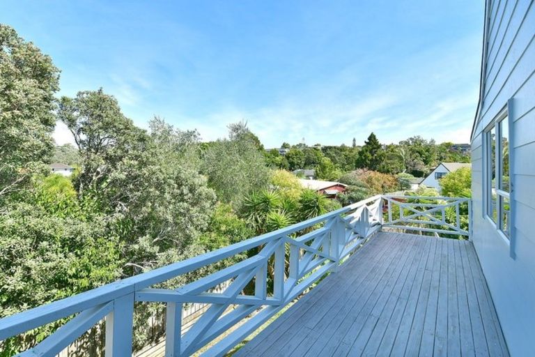 Photo of property in 1/70 Glamorgan Drive, Torbay, Auckland, 0630