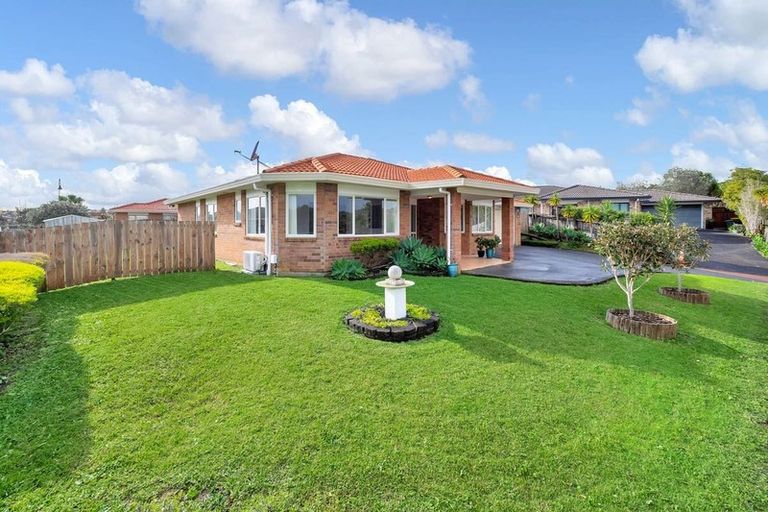 Photo of property in 27 Gendo Avenue, Henderson, Auckland, 0612