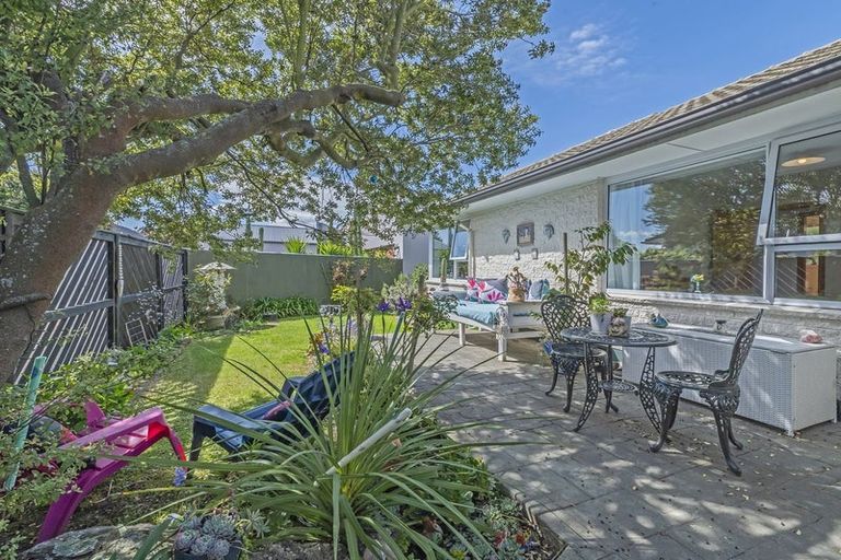 Photo of property in 26 Staveley Street, Avonhead, Christchurch, 8042