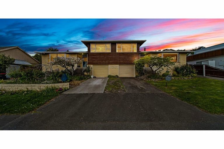 Photo of property in 2/160 Centaurus Road, Saint Martins, Christchurch, 8022