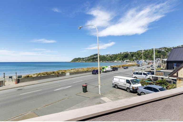 Photo of property in 28a Lyall Parade, Lyall Bay, Wellington, 6022