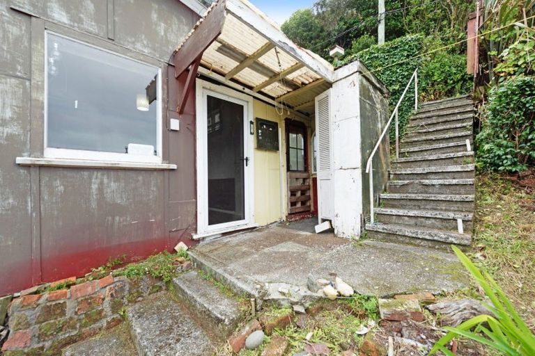 Photo of property in 37 Mount Pleasant Road, Aro Valley, Wellington, 6012