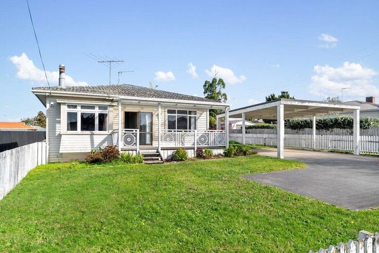 Photo of property in 3 Church Street, Tuakau, 2121