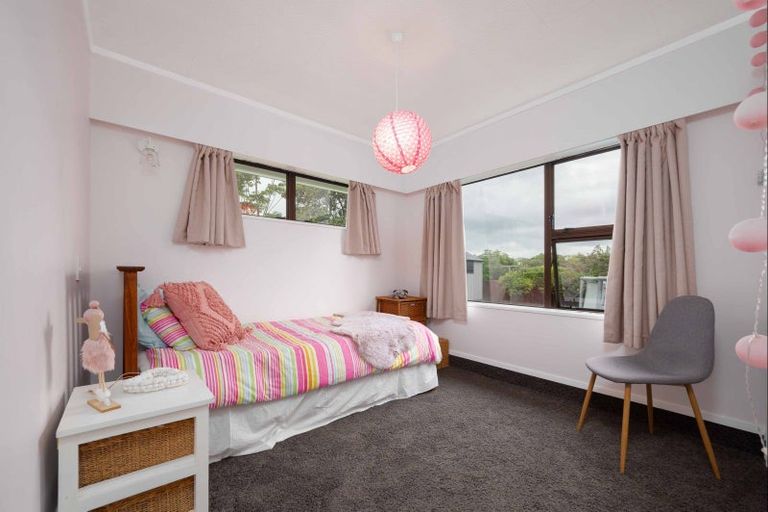 Photo of property in 40 Kent Terrace, Taradale, Napier, 4112