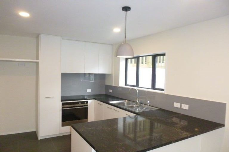 Photo of property in 10/104u Maupuia Road, Maupuia, Wellington, 6022