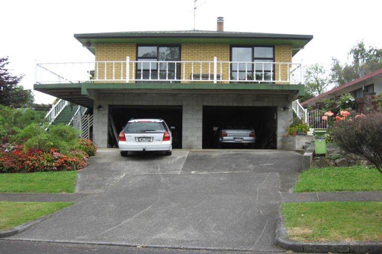 Photo of property in 18 Moloney Terrace, Pukekohe, 2120