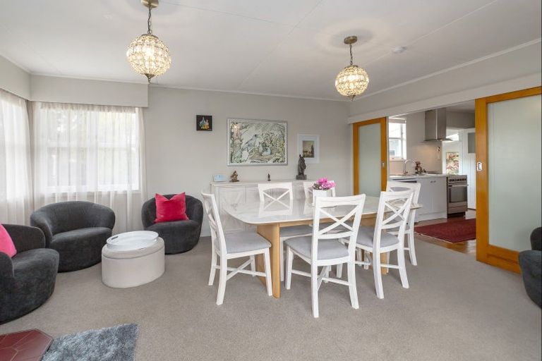 Photo of property in 2 Wood Street, Greytown, 5712