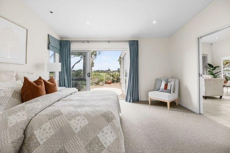 Photo of property in 48 Aurea Avenue, Pakuranga, Auckland, 2010