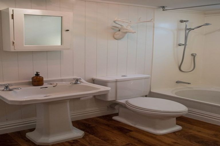 Photo of property in 123 Wallace Street, Mount Cook, Wellington, 6021