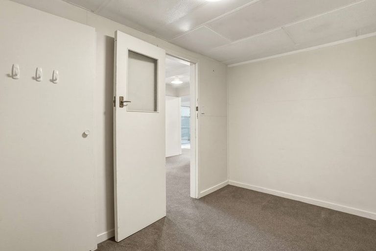 Photo of property in 360 Kaikorai Valley Road, Bradford, Dunedin, 9011