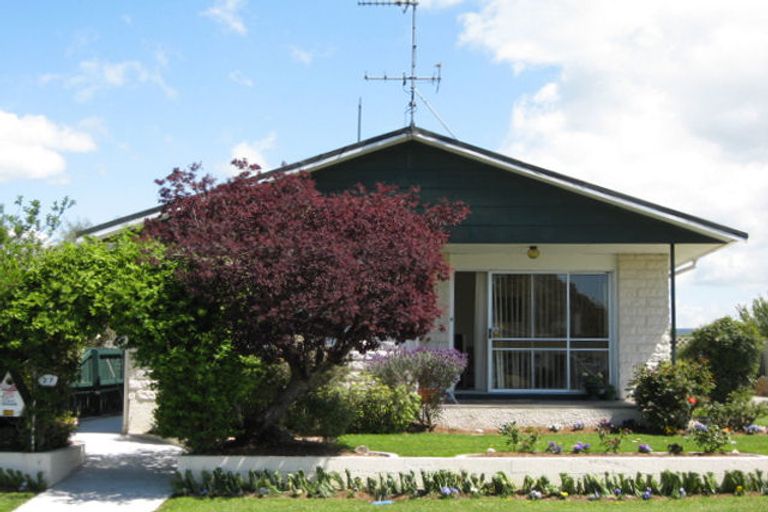 Photo of property in 27 Martyn Street, Rangiora, 7400