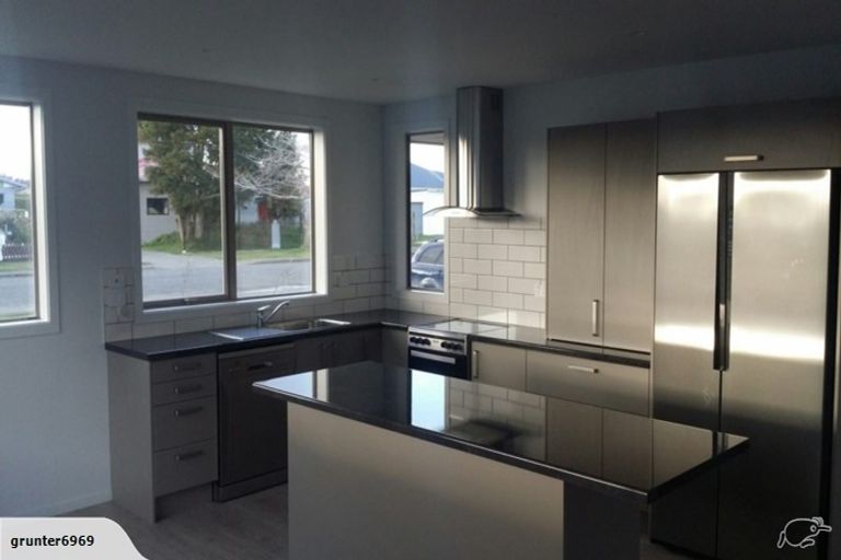 Photo of property in 51 Queen Street, Winton, 9720