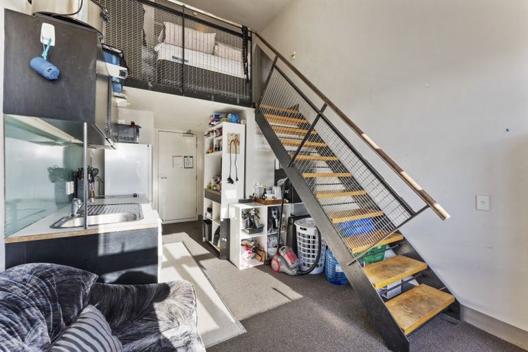 Photo of property in Urbane Apartments, 31/29 Webb Street, Mount Cook, Wellington, 6011