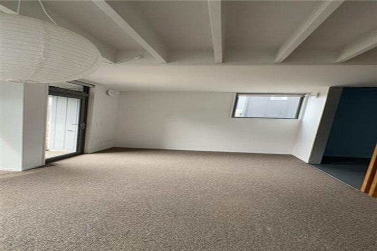 Photo of property in 383 Adelaide Road, Newtown, Wellington, 6021