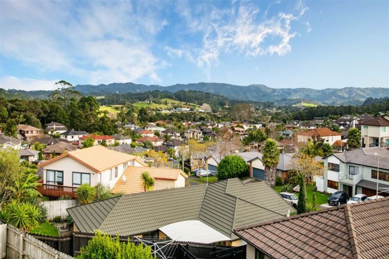 Photo of property in 42 San Prospero Crescent, Henderson, Auckland, 0612