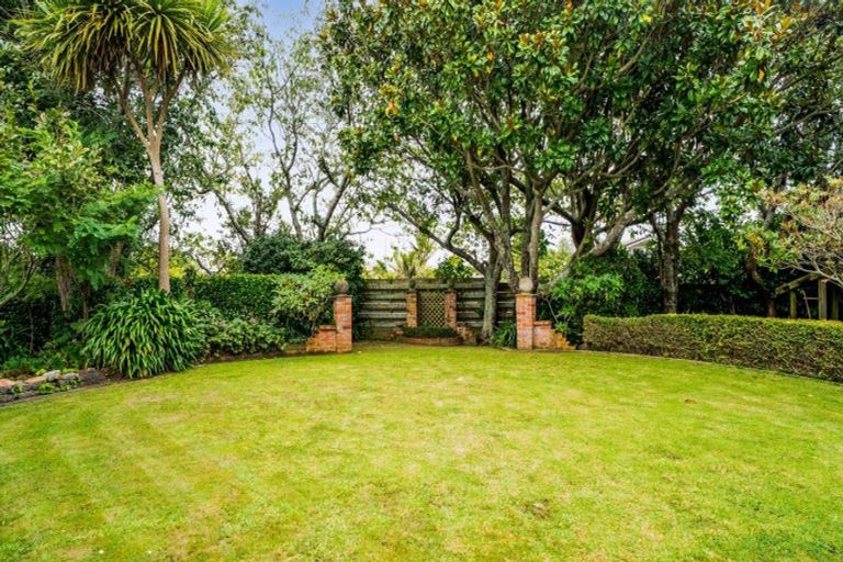 Photo of property in 49 Waihi Road, Hawera, 4610