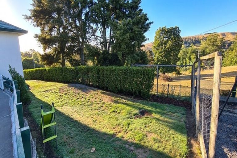 Photo of property in 10 Abbotsford Road, Waipawa, 4210