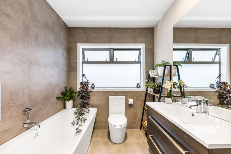 Photo of property in 15 Makete Crescent, Hobsonville, Auckland, 0618