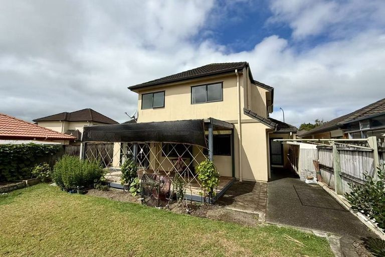 Photo of property in 8 Applebox Lane, Henderson, Auckland, 0612