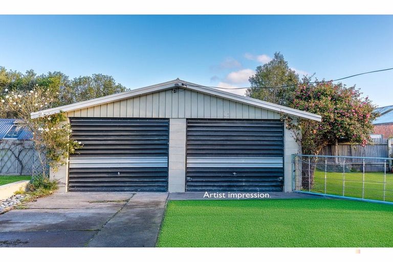 Photo of property in 2 Kennedy Crescent, Waimate, 7924