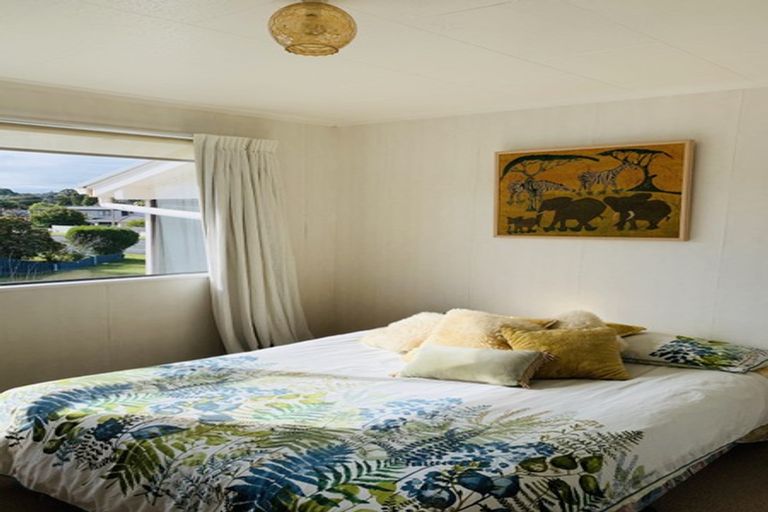 Photo of property in 1 Nukumea Common, Orewa, 0931