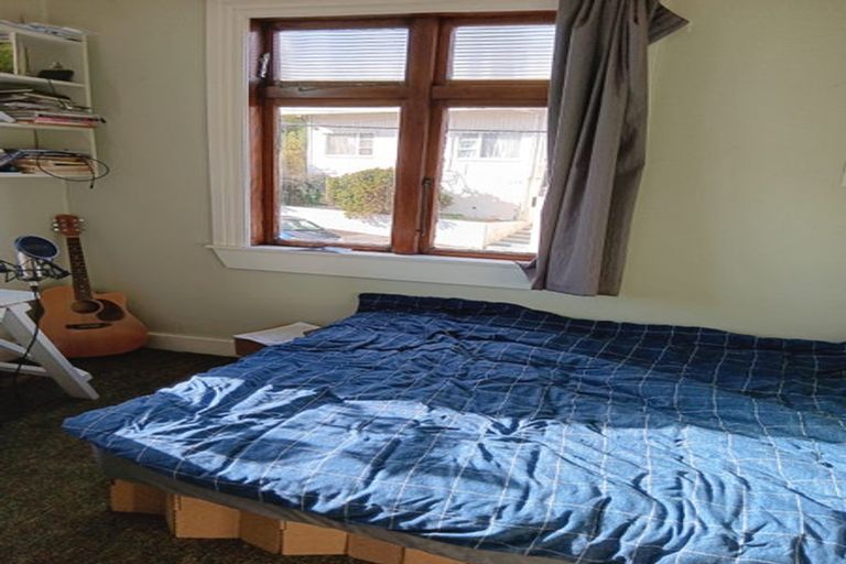 Photo of property in 23 Hawker Street, Mount Victoria, Wellington, 6011