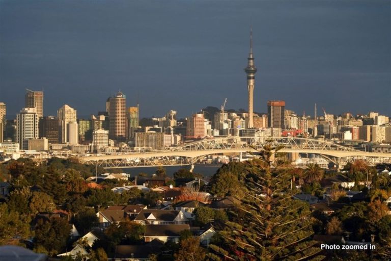 Photo of property in 4/8 City View Terrace, Birkenhead, Auckland, 0626