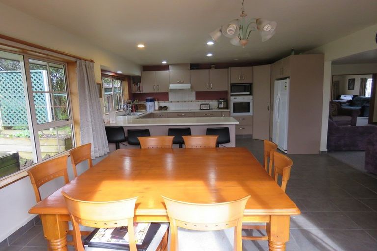 Photo of property in 21 Queen Street, Westport, 7825