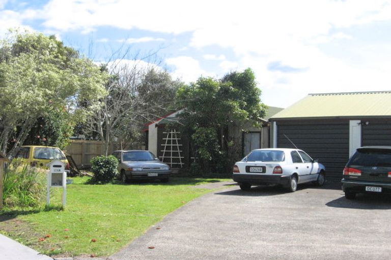 Photo of property in 11b Hamilton Crescent, Whitianga, 3510